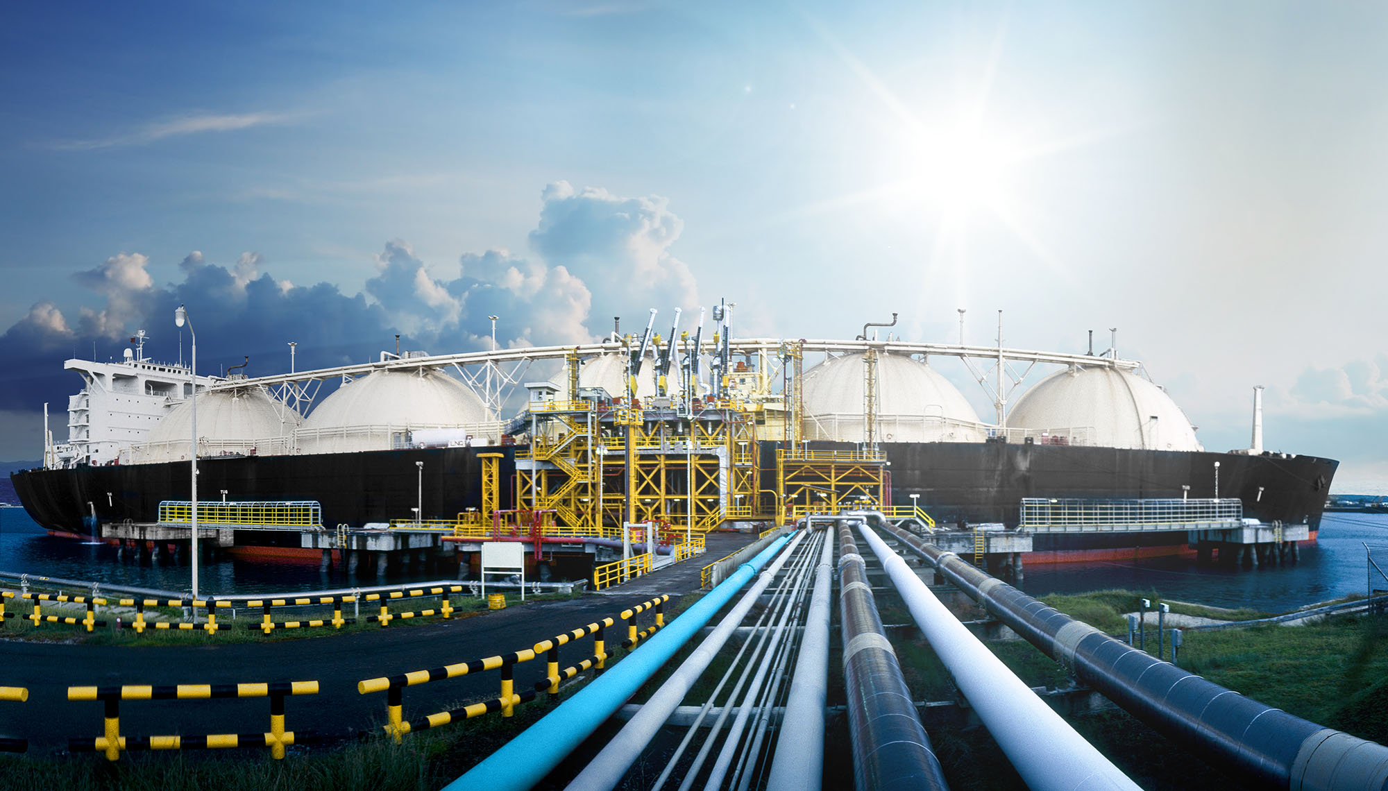 Terminale giden Sıvı Doğal Gaz (LNG) Boruları